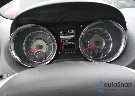 2016 Chrysler Town & Country Touring из США, поврежденный, VIN 2C4RC1BG1GR292630